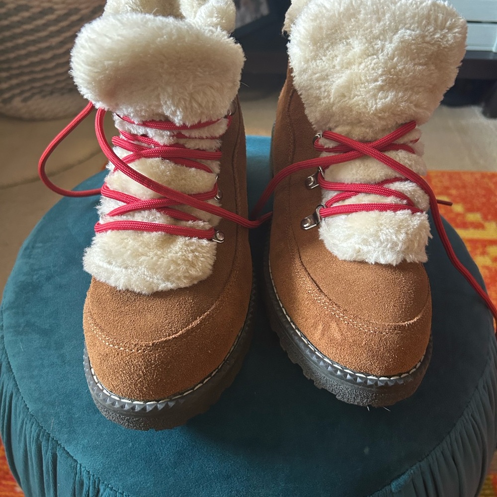 Women’s size 8 J Crew Warm Tan and Cream ankle boots with Red Laces